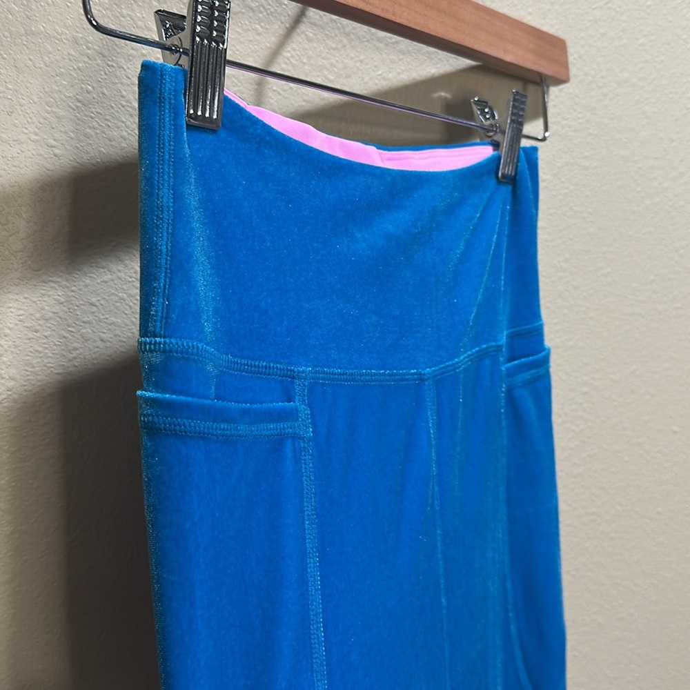 Lilly Pulitzer size XXS Luxletic Weekender High-Rise Velvet Leggings - Picture 4 of 11